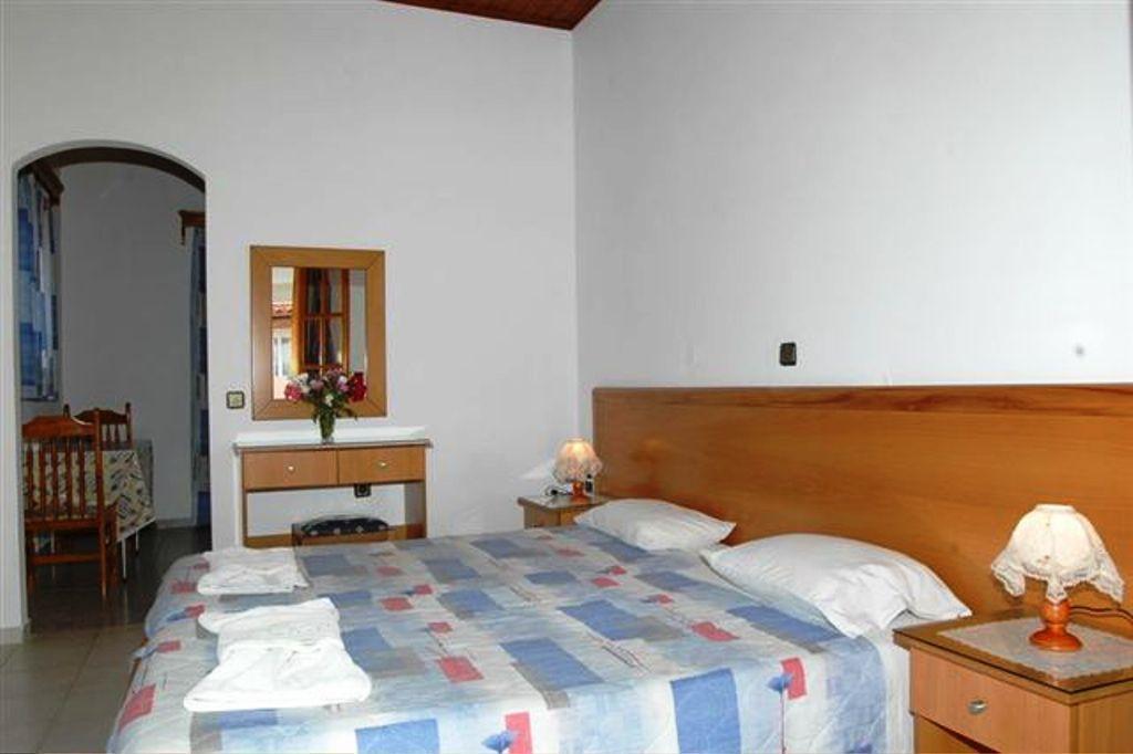 Aparthotel Blue Sky Sidárion Habitación foto